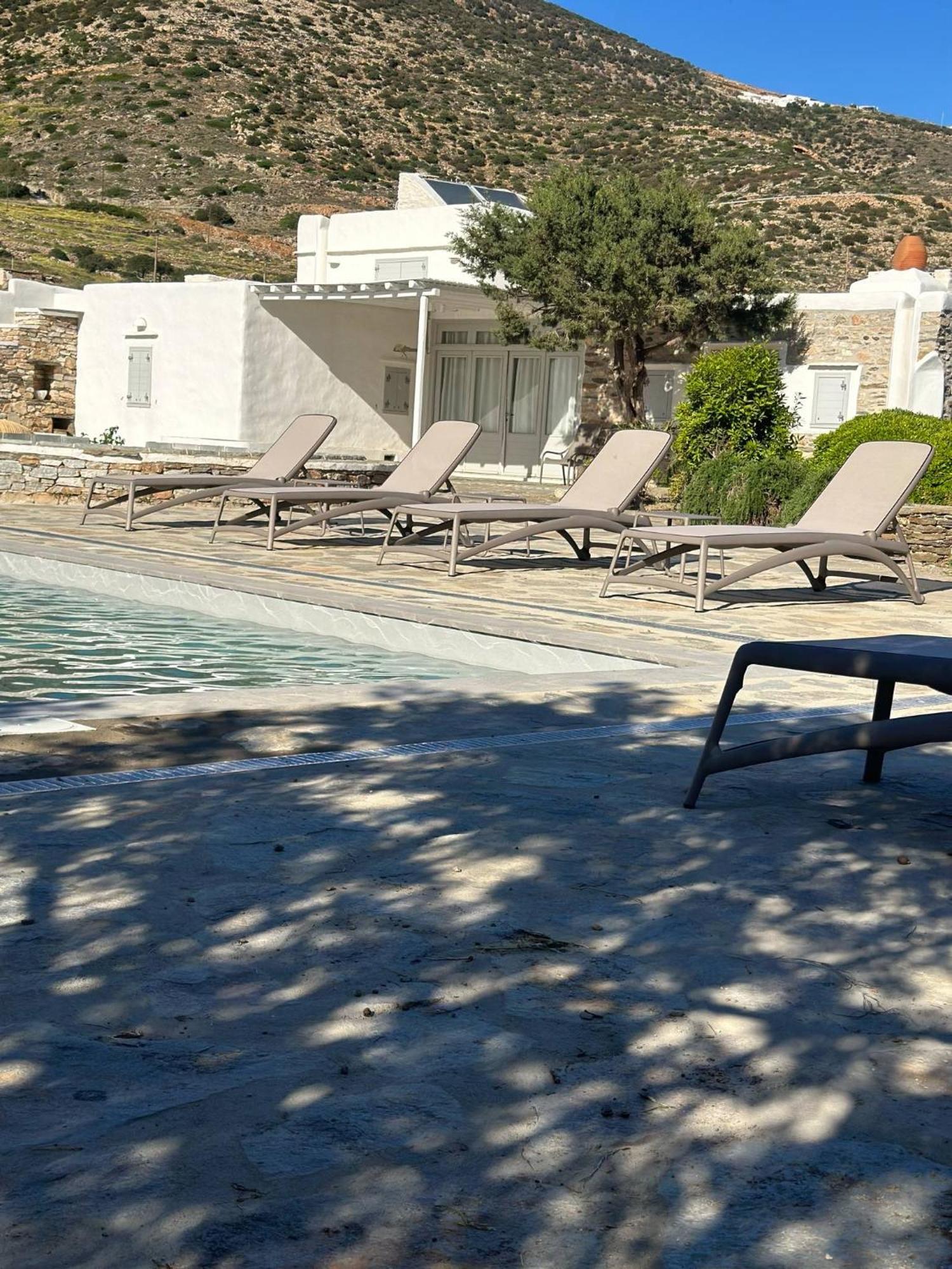 Villa River With Pool Kamáresz Kültér fotó